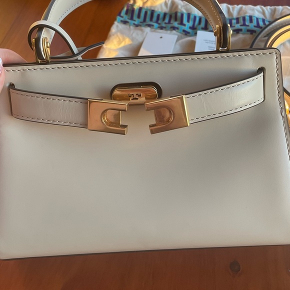 Tory Burch Petite Lee Radziwill Bag - Picture 6 of 6